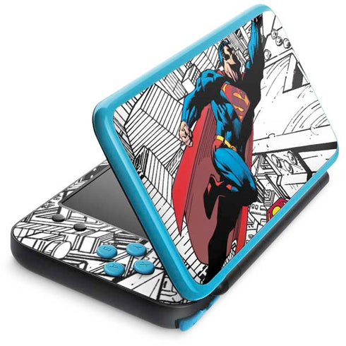 DC Comics Superman Flying Over City Pose Nintendo 2DS XL (2017) Skin